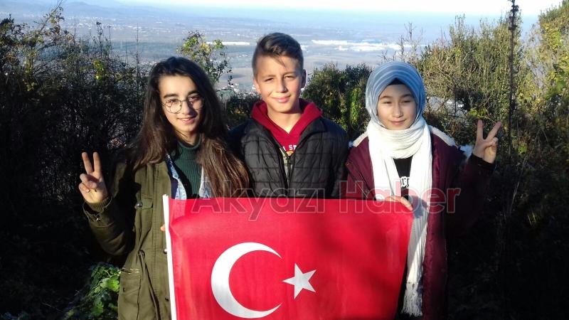 AKYAZI SARIKAMIŞ ŞEHİTLERİ ANISINA AKSARTEPE ZİRVESİNE YÜRÜDÜ