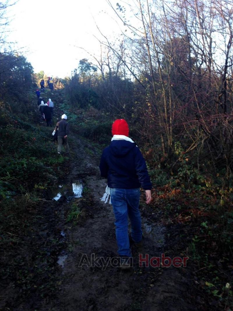 AKYAZI SARIKAMIŞ ŞEHİTLERİ ANISINA AKSARTEPE ZİRVESİNE YÜRÜDÜ