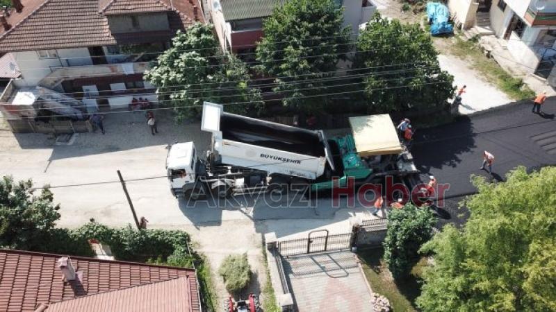 Akyazı Şerefiyede yollar daha güzel