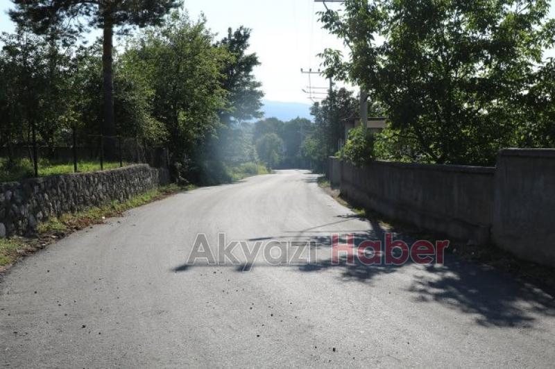 Akyazı Şerefiyede yollar daha güzel