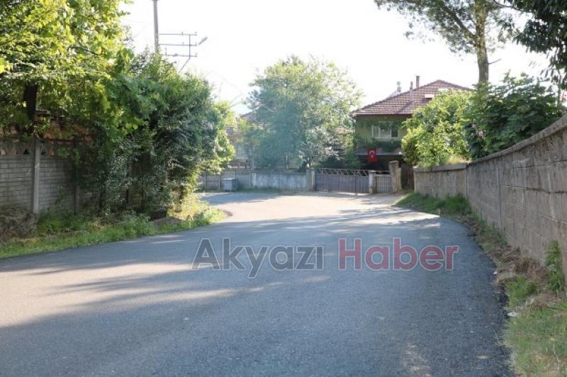 Akyazı Şerefiyede yollar daha güzel
