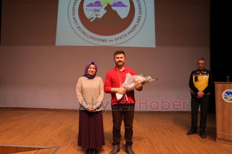 Akyazı SGM de Deprem Haftası etkinliği