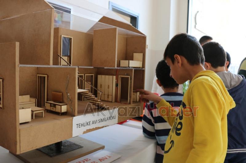 Akyazı SGM de Deprem Haftası etkinliği