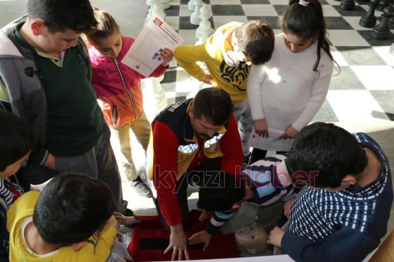 Akyazı SGM de Deprem Haftası etkinliği