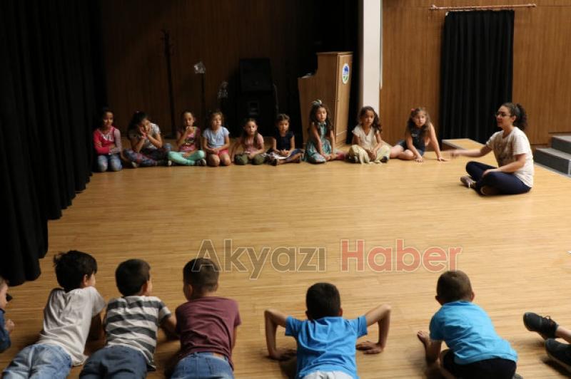 Akyazı SGM’de bin 201 öğrenci eğitimlere katılıyor