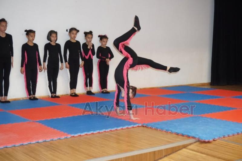 AKYAZI SGMDE DAVRANIŞSAL BAĞIMLILIKLARla MüCADELE ETKiNLiKLERi YAPILDI