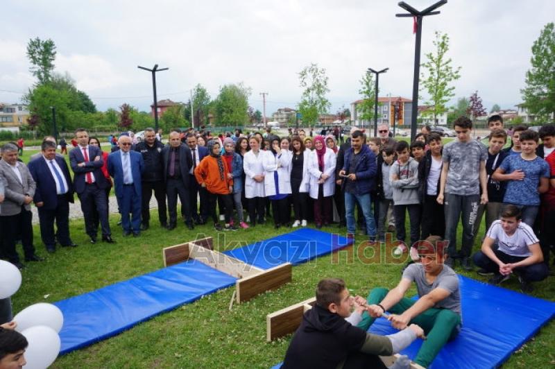 AKYAZI SGMDE DAVRANIŞSAL BAĞIMLILIKLARla MüCADELE ETKiNLiKLERi YAPILDI