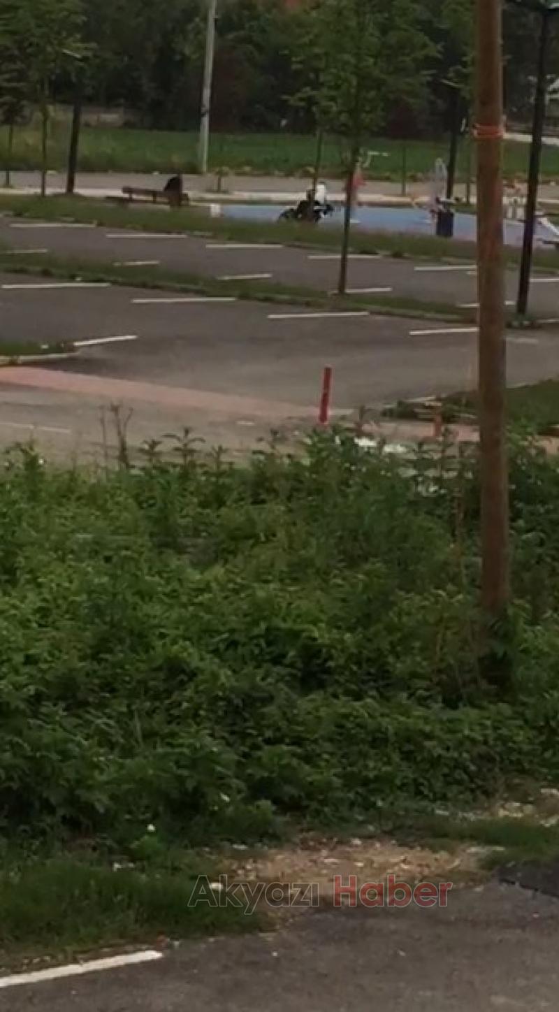   Akyazı SGM’de Haylaz Gençler Vatandaşı İsyan Ettirdi