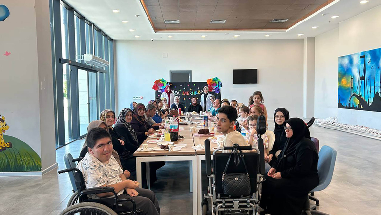 Akyazı SGM’de özel gereksinimli bireylerin karne sevinci