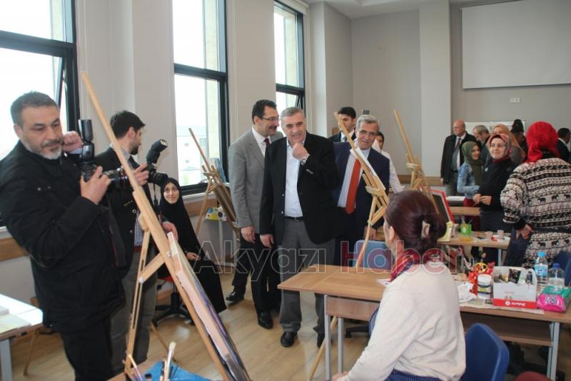 Akyazı Sosyal Gelişim Merkezi Törenle Açıldı