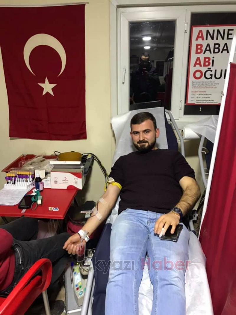 Akyazı Taşburun Gençlik Kulübünden Kızılaya kan bağışı
