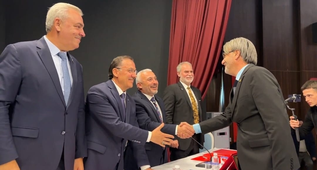 Akyazı Teşkilatına İl Divan Toplantısında Çift Ödül