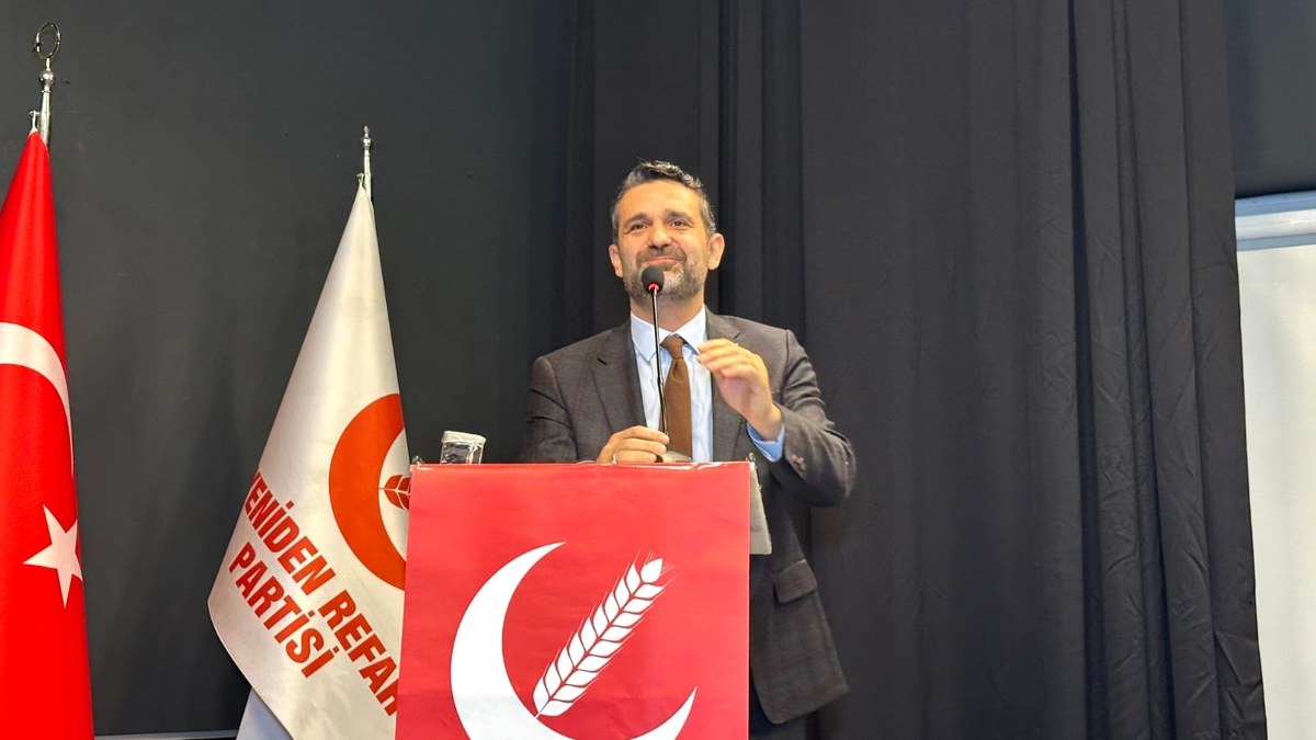 Akyazı Teşkilatına İl Divan Toplantısında Çift Ödül