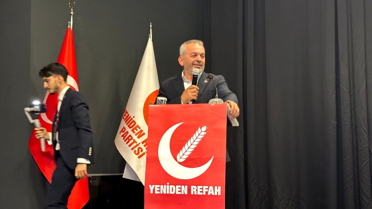 Akyazı Teşkilatına İl Divan Toplantısında Çift Ödül