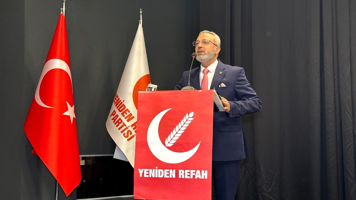 Akyazı Teşkilatına İl Divan Toplantısında Çift Ödül