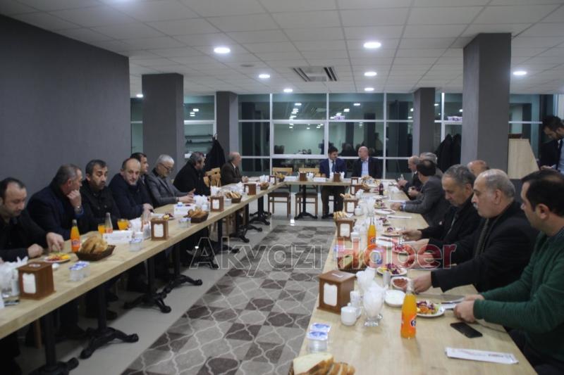 Akyazı Ticaret Borsası Bütçe Yemeği Düzenledi