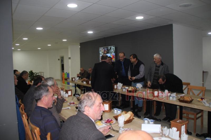 Akyazı Ticaret Borsası Bütçe Yemeği Düzenledi