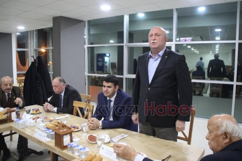 Akyazı Ticaret Borsası Bütçe Yemeği Düzenledi