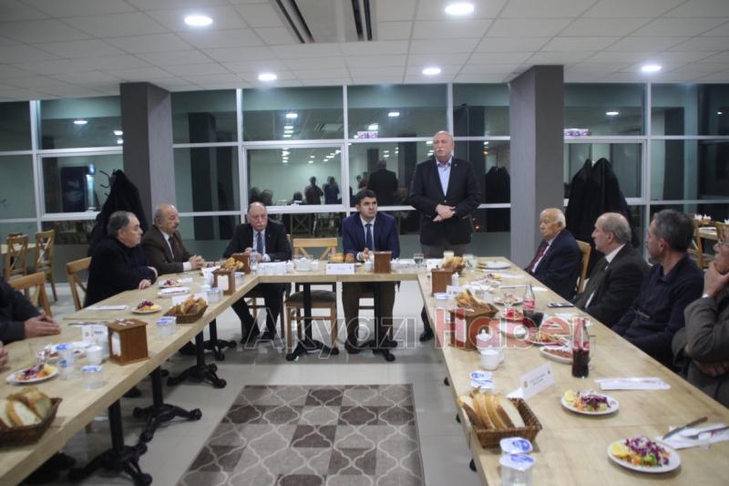 Akyazı Ticaret Borsası Bütçe Yemeği Düzenledi