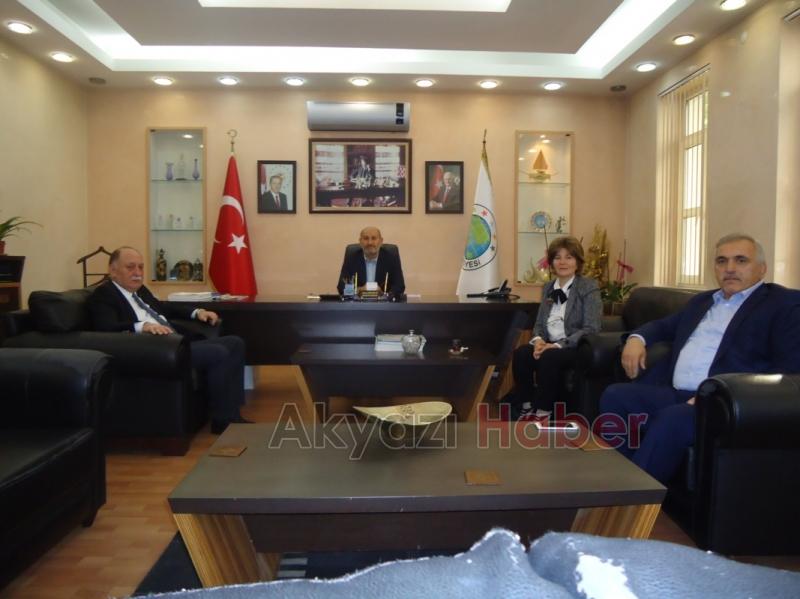 AKYAZI TİCARET VE SANAYİ ODASI BAŞKANI BAYRAKTAR’IN HENDEK ZİYARETLERİ