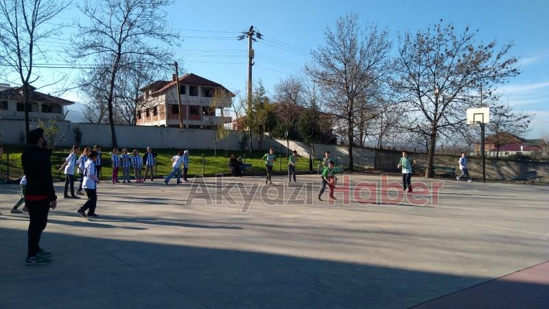 Akyazı Topçusırtı AVM Ortaokulu Gençleri Bilinçlendiriyor