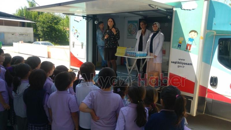 AKYAZI TOPLUM SAĞLIĞI MERKEZİNDEN DÜNYA SÜT GÜNÜ ETKİNLİĞİ