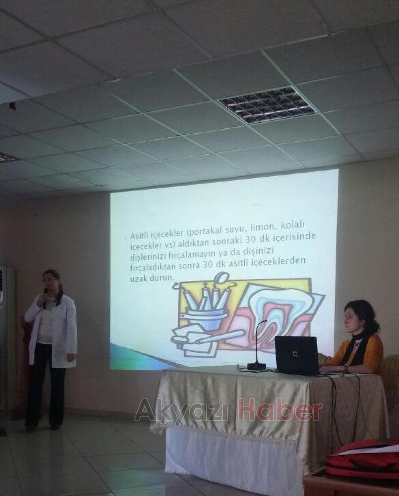 Akyazı Toplum Sağlığı Merkezinden  Velilere Flor Vernik Semineri