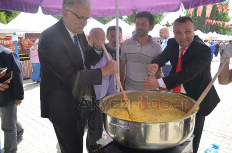 Akyazı Trabzonlular Derneğinden Mıhlama ve Horon Festivali