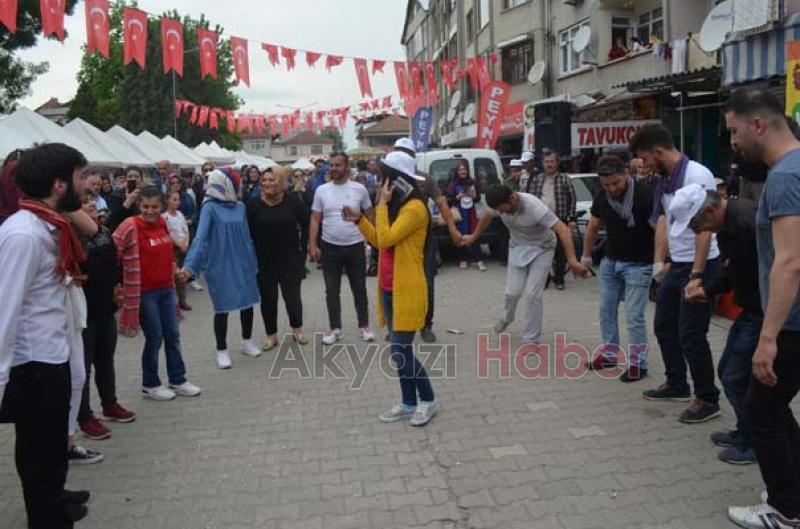 Akyazı Trabzonlular Derneğinden Mıhlama ve Horon Festivali