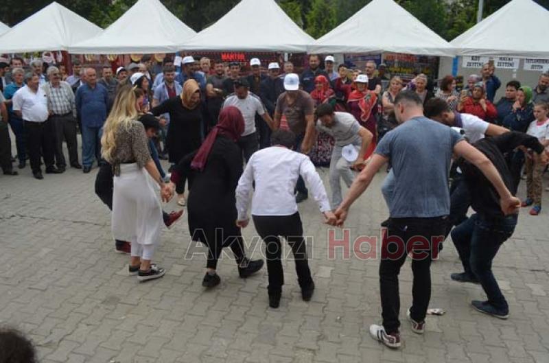 Akyazı Trabzonlular Derneğinden Mıhlama ve Horon Festivali
