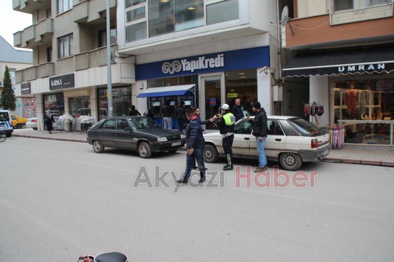 Akyazı Trafik Ekipleri Hatalı Parkları Affetmiyor