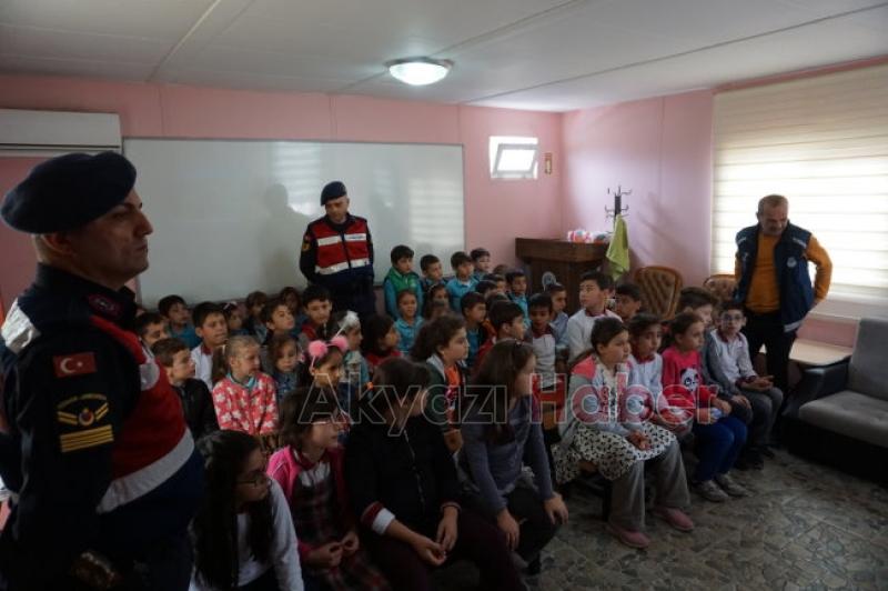 Akyazı Trafik Parkta Çocuklara trafik eğitimi verildi