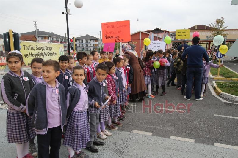 AKYAZI TRAFİK ve İLKYARDIM HAFTASI KUTLANDI