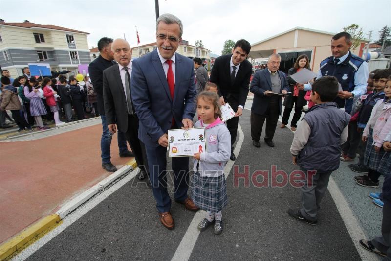 AKYAZI TRAFİK ve İLKYARDIM HAFTASI KUTLANDI