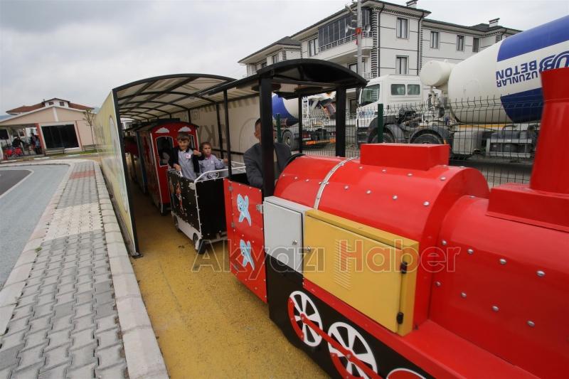 AKYAZI TRAFİK ve İLKYARDIM HAFTASI KUTLANDI