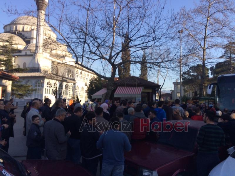 Akyazı Umre Kafilesi Dualarla Kutsal Topraklara uğurlandı  