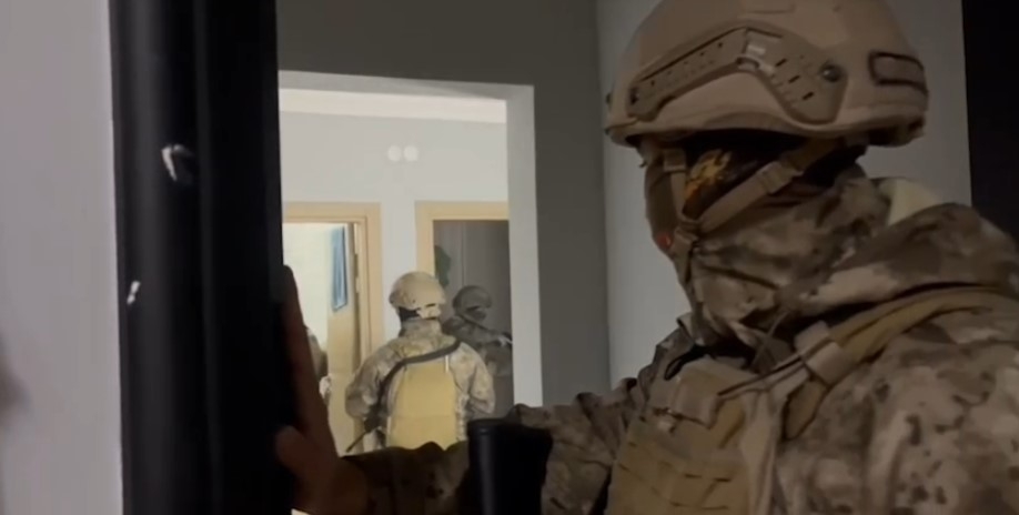 Akyazı ve Adapazarı'nda uyuşturucu operasyonu