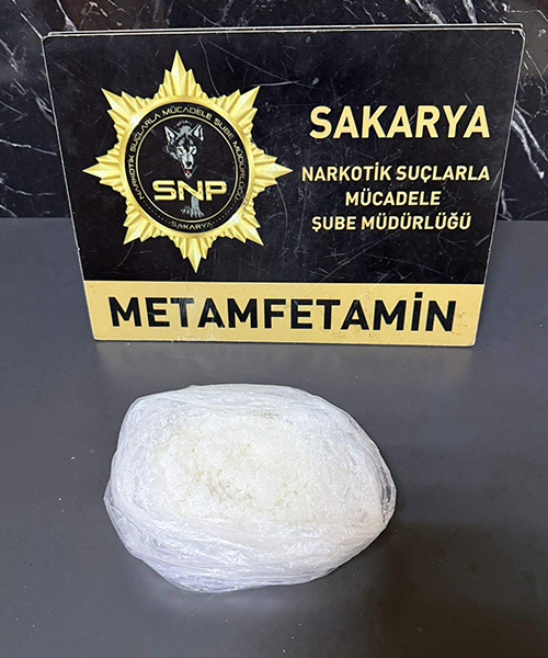 Akyazı ve Arifiye'de uyuşturucu operasyonu