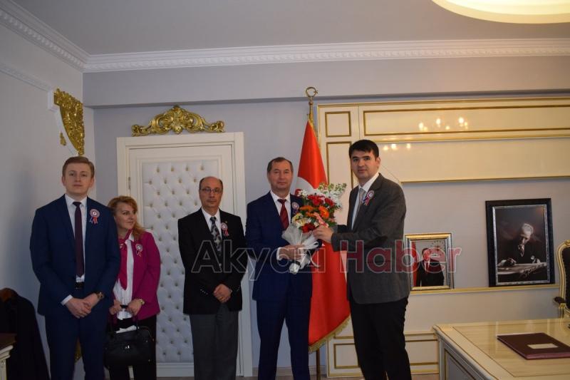 Akyazı Vergi Dairesinden Kaymakam Kalaylı ya Ziyaret