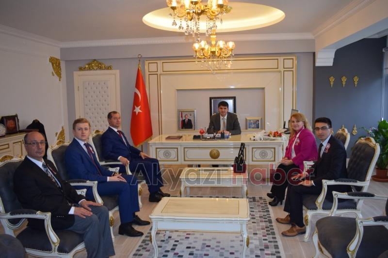 Akyazı Vergi Dairesinden Kaymakam Kalaylı ya Ziyaret