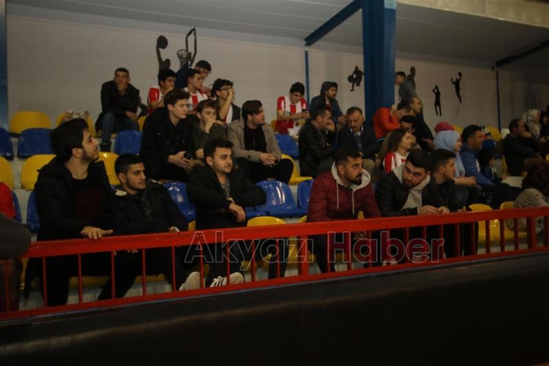 Akyazı Voleybol Turnuvası Maçları Başladı