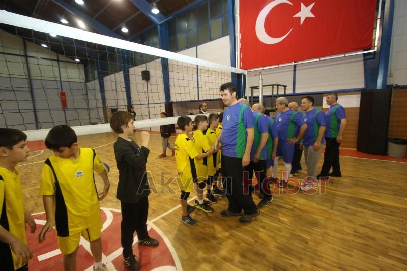 Akyazı Voleybol Turnuvası Maçları Başladı