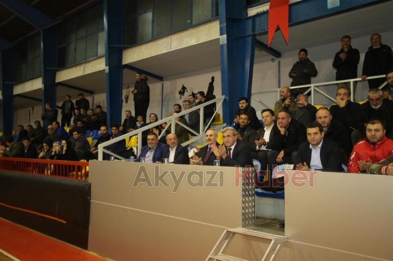 AKYAZI VOLEYBOL TURNUVASINDA HALK ÖZEL HAREKÂTI BİRİNCİ OLDU
