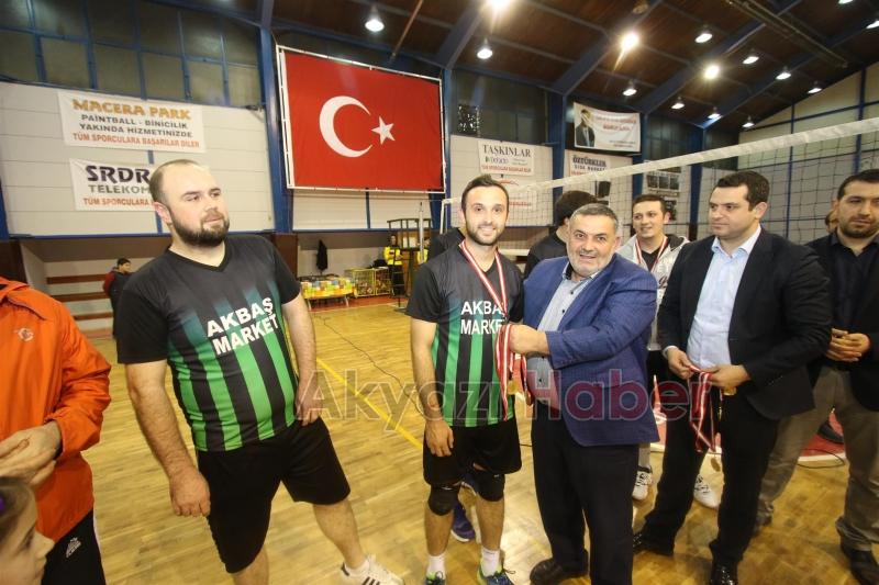 AKYAZI VOLEYBOL TURNUVASINDA HALK ÖZEL HAREKÂTI BİRİNCİ OLDU