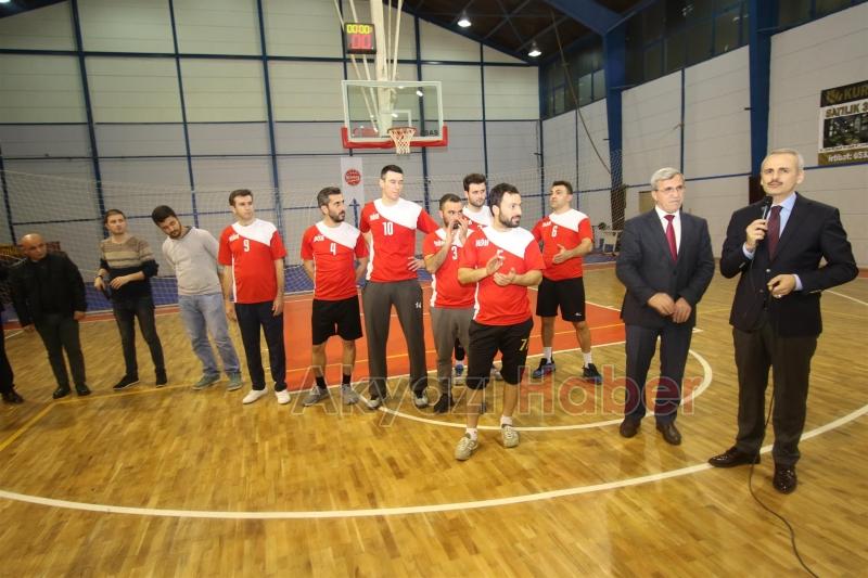AKYAZI VOLEYBOL TURNUVASINDA HALK ÖZEL HAREKÂTI BİRİNCİ OLDU
