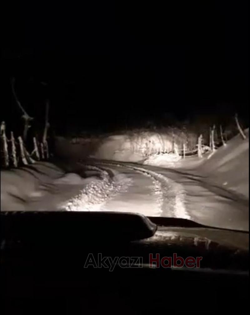 Akyazı ya Mart Kar ı yağdı