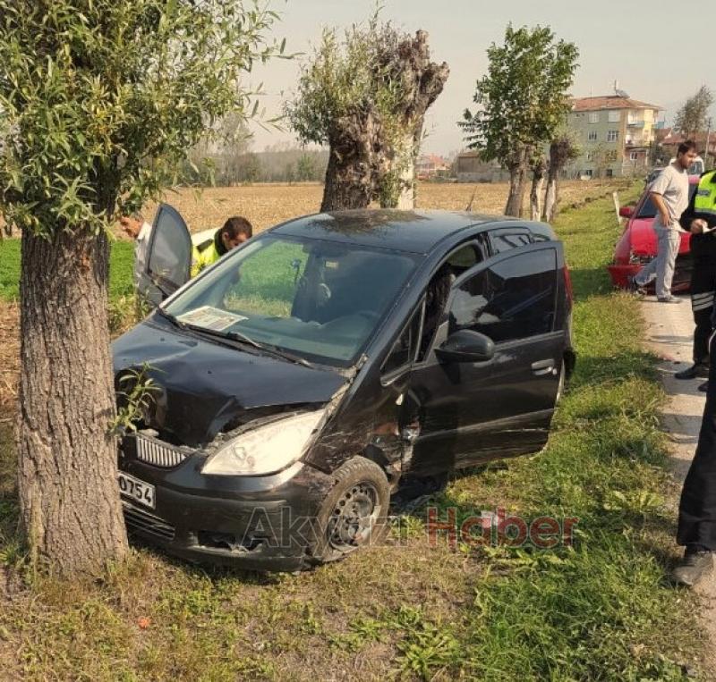 Akyazı Yağcılar Yolunda Trafik Kazası