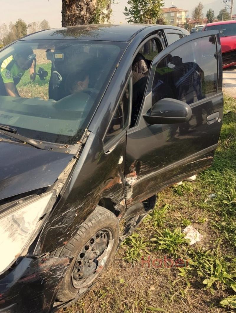 Akyazı Yağcılar Yolunda Trafik Kazası