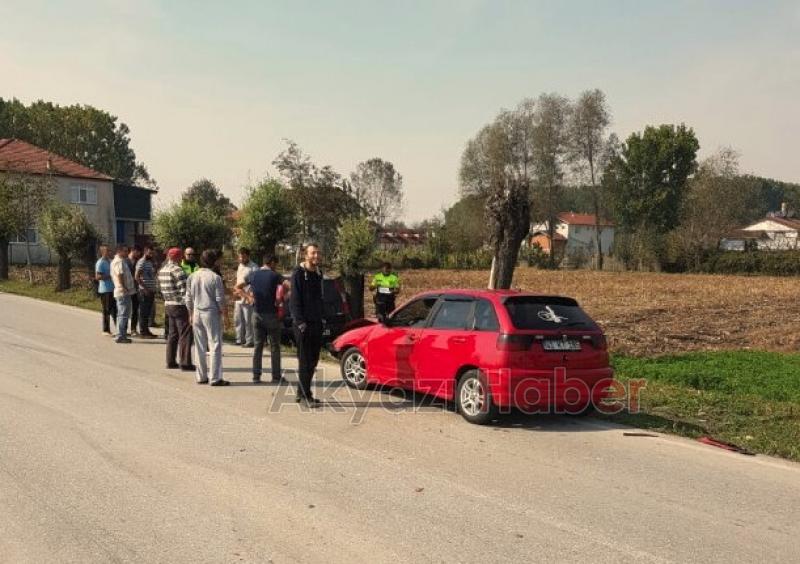 Akyazı Yağcılar Yolunda Trafik Kazası