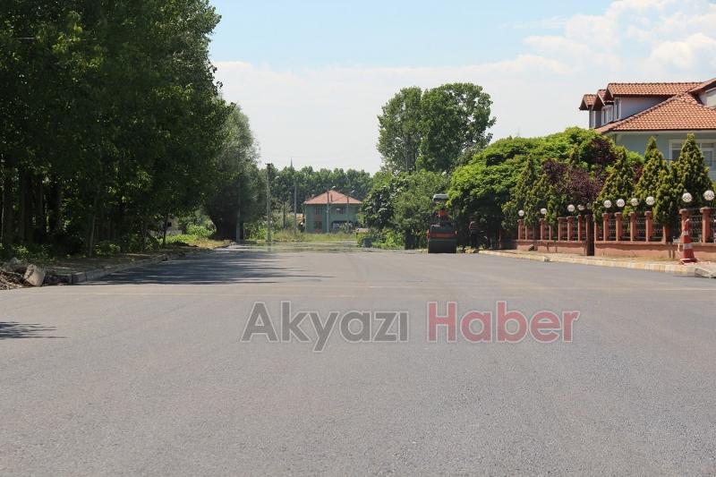 Akyazı Yahyalı da sıcak asfalt mutluluğu